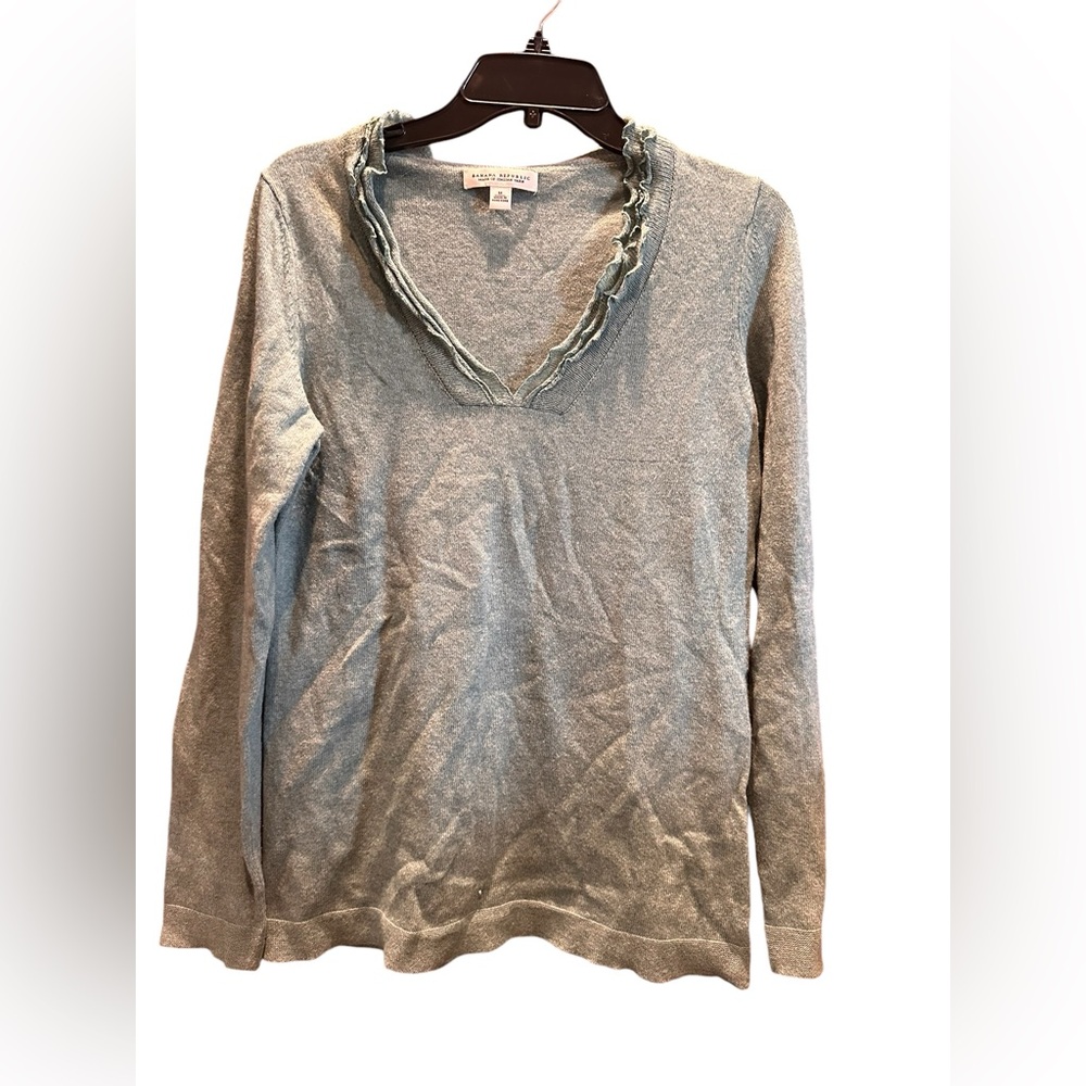 Banana republic light green sweater size M